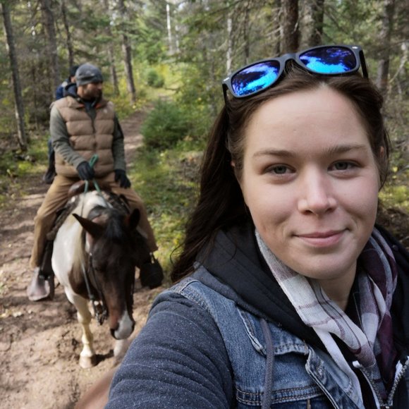 Meet your Posher, Sassy - Picture 4 of 6